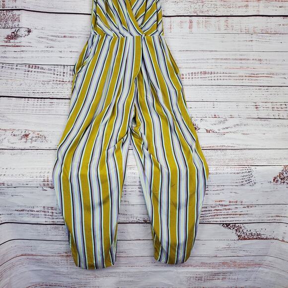 ASTR the Label V-Neck Wrap Top Jumpsuit S Moss Green Sleeveless Wrap Beach NWT - Picture 6 of 15